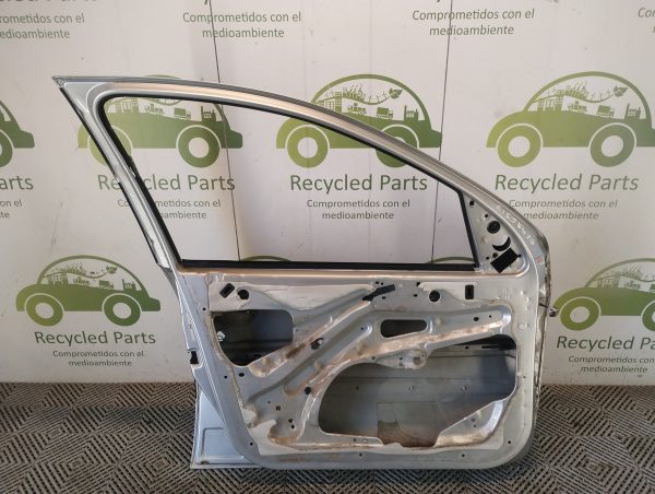 Puerta Delantera Izquierda Peugeot 206 (05996317)