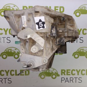 Caja De Velocidades Nissan Tiida 1.8 16v (05617437)