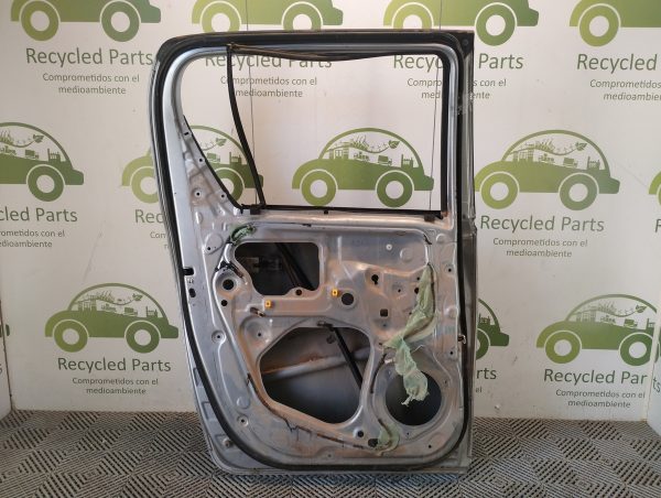 Puerta Trasera Izquierda Toyota Hilux Ln (05123867)