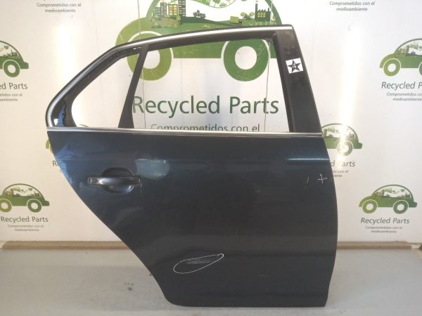 Puerta Trasera Derecha Vw Vento Lv (02966622)