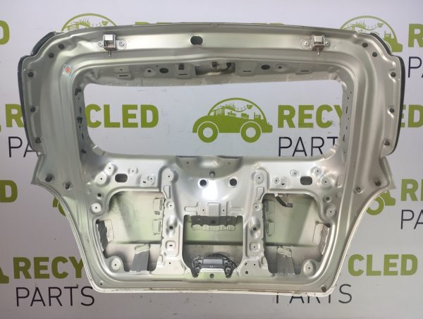 Porton Trasero Chevrolet Tracker (05525681)