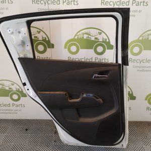 Puerta Trasera Izquierda Chevrolet Sonic 5p (04789855) Lp