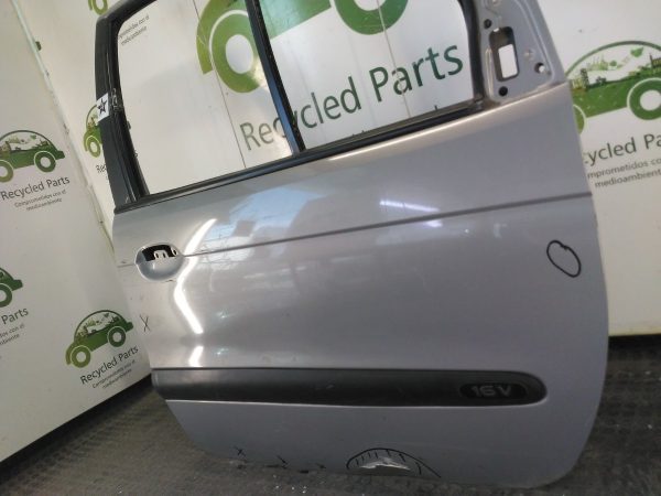 Puerta Delantera Derecha Renault Scenic (04391648)