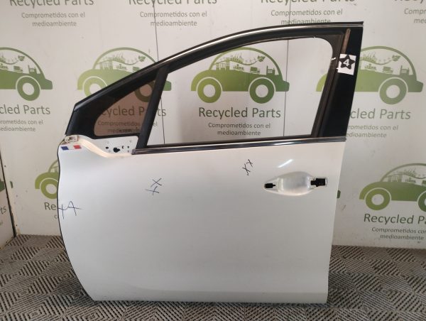 Puerta Delantera Izquierda Peugeot 208 (06198341)