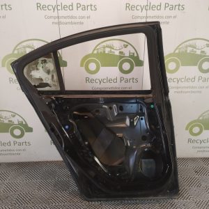 Puerta Trasera Izquierda Chevrolet Cruze 4p (06747492)