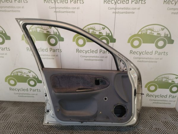 Puerta Delantera Izquierda Renault Megane 1 (06147174)