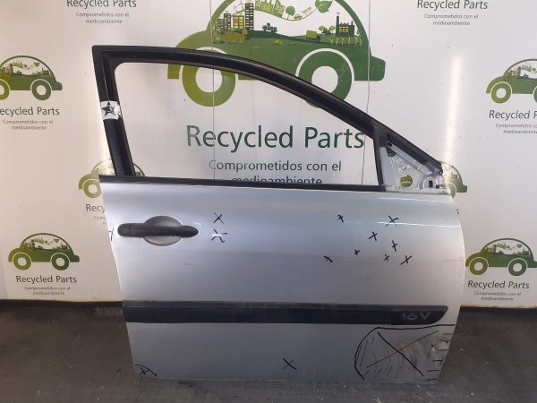 Puerta Delantera Derecha Renault Megane 2 (04425430)