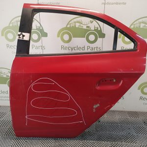 Puerta Trasera Izquierda Chevrolet Onix (05304090)