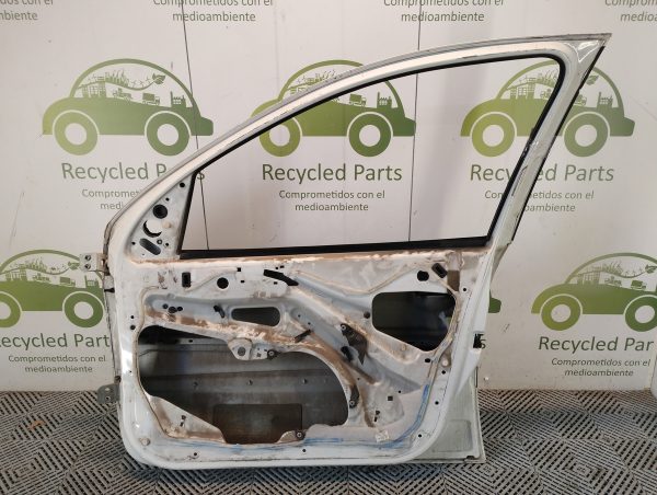 Puerta Delantera Derecha Peugeot 207 (05606622)