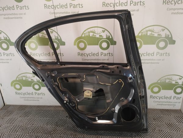 Puerta Trasera Izquierda Peugeot 408 (06245597)