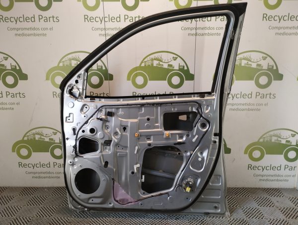 Puerta Delantera Derecha Toyota Hilux Ln (04308377)