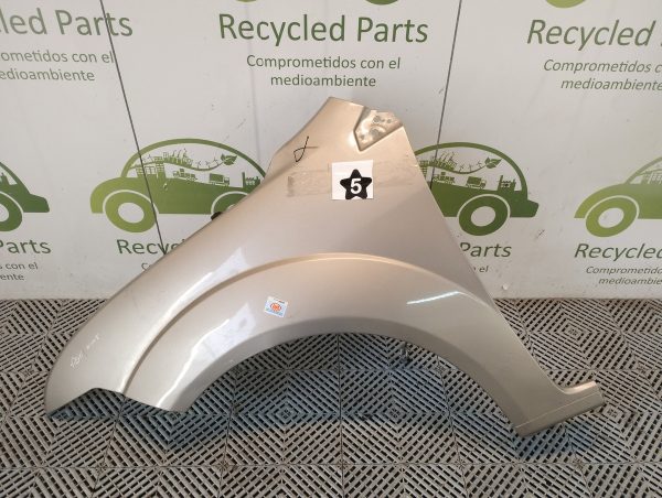 Guardabarro Izquierdo Ford Fiesta Mk6-2 (05280590)