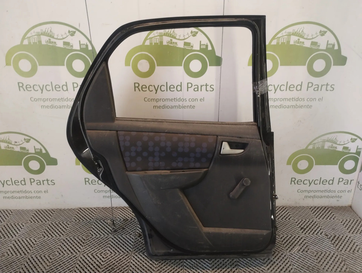 Puerta Trasera Izquierda Suzuki Fun (05871929)