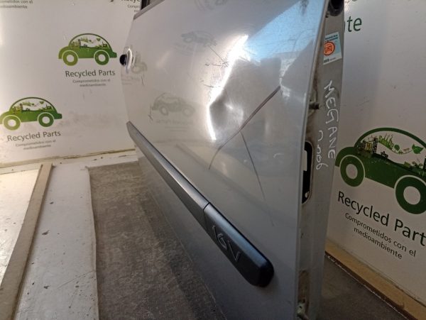 Puerta Delantera Derecha Reanult Megane 2 (04410483)