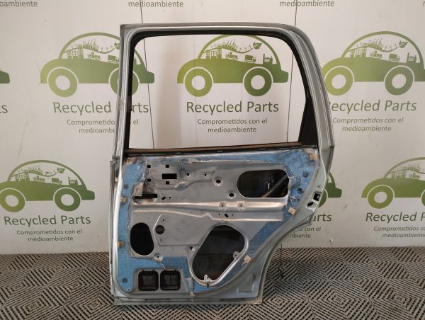 Puerta Trasera Derecha Chevrolet Corsa (04660196)