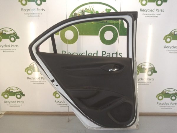 Puerta Trasera Izquierda Chevrolet Onix (03920031)