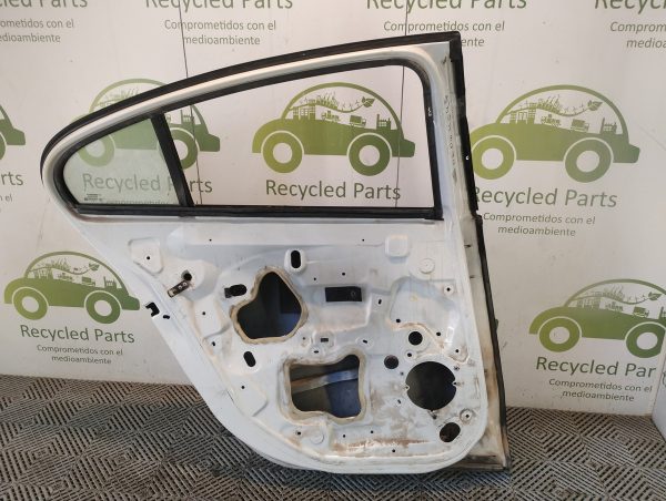 Puerta Trasera Izquierda Renault Fluence (06064049)