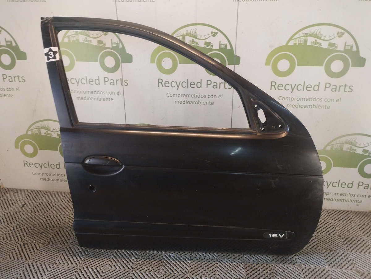 Puerta Delantera Derecha Renault Megane F1 (05481440)