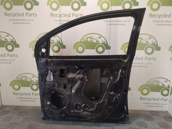 Puerta Delantera Derecha Chevrolet Spin (03669993)