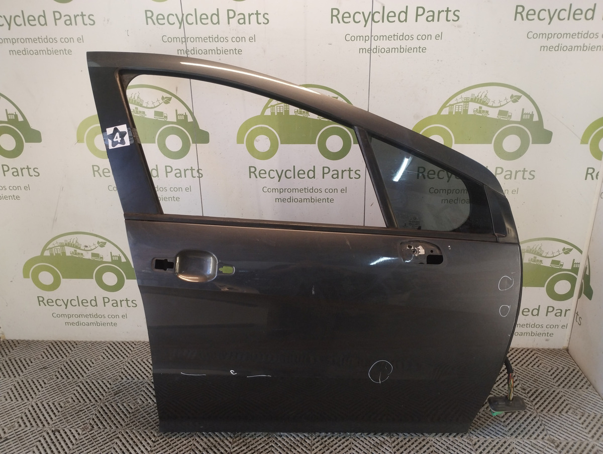 Puerta Delantera Derecha Peugeot 308 (05546819)