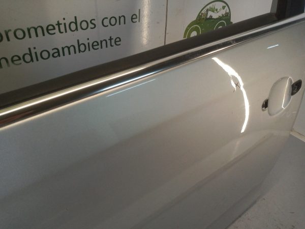 Puerta Delantera Izquierda Vw Vento Lv (03356363)