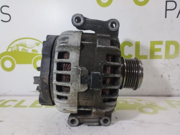 Alternador Vw Golf 2.0 (05066899)