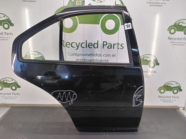 Puerta Trasera Derecha Vw Bora (04245395)