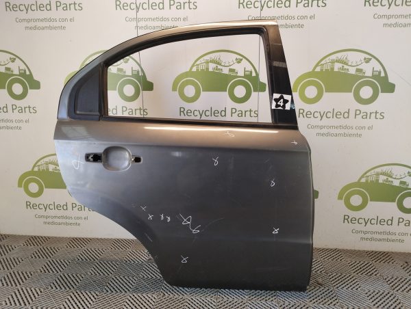 Puerta Trasera Derecha Chevrolet Aveo (04962310)