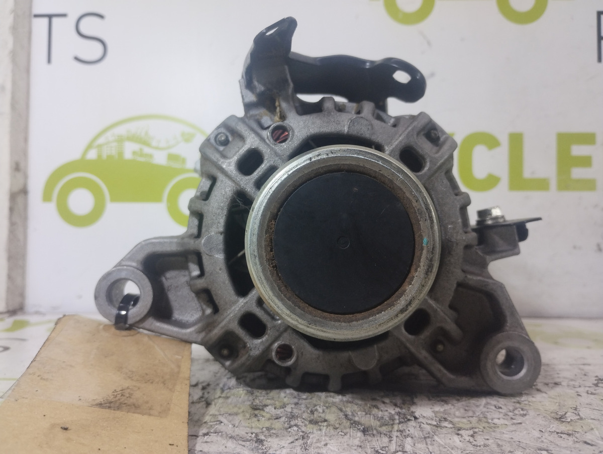 Alternador Toyota Hilux 2.4 (06061170)