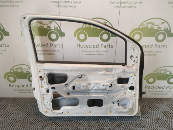 Puerta Delantera Izquierda Fiat Fiorino Novo (05931130)