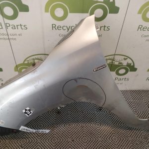 Guardabarro Izquierdo Toyota Hilux (05959328)