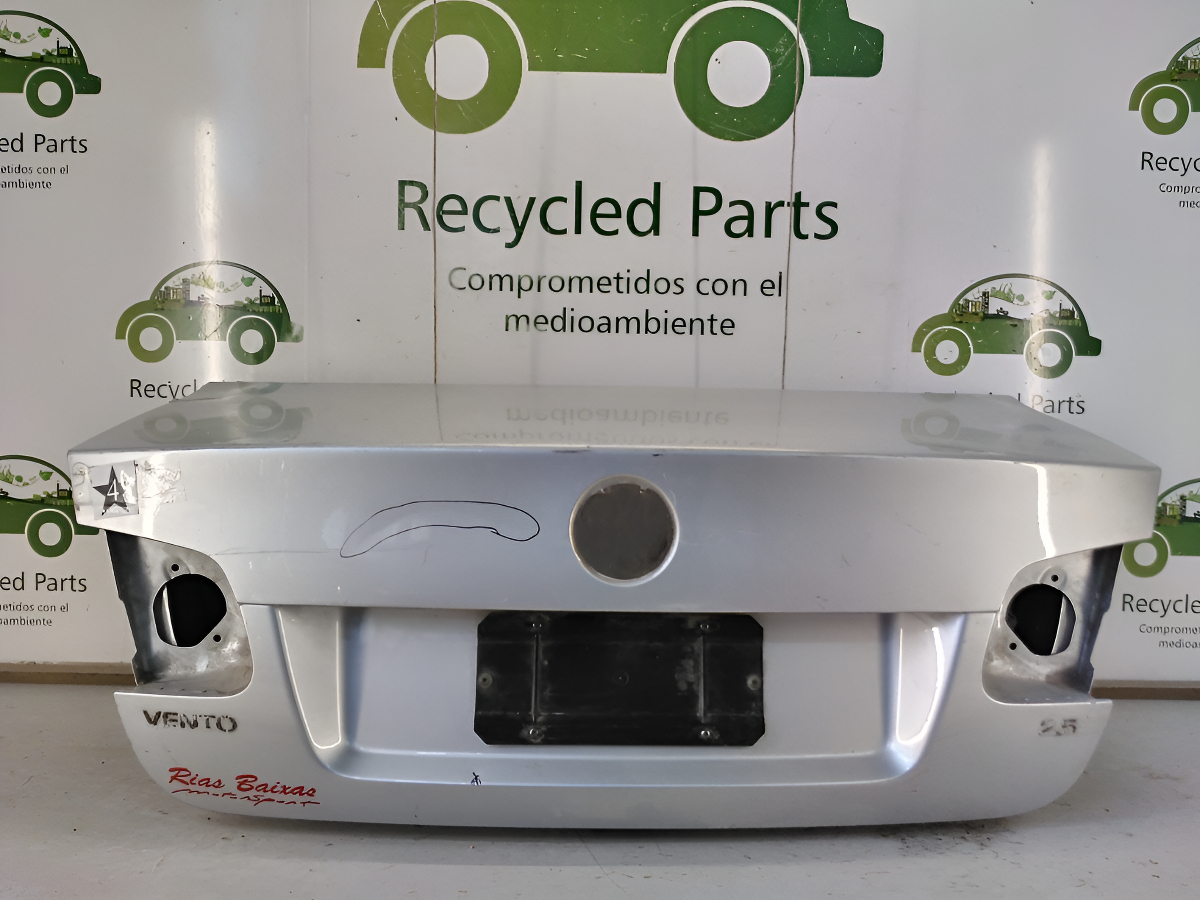 Tapa De Baul Vw Vento Lv (02914252)