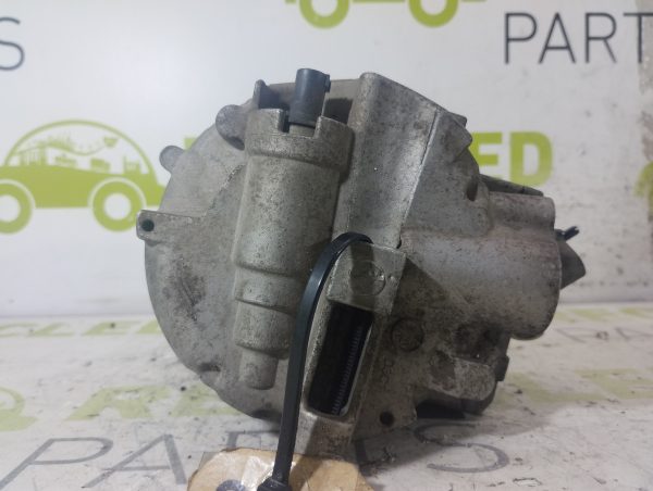Compresor De A/a Mercedes Benz C250 1.8 (04446870)