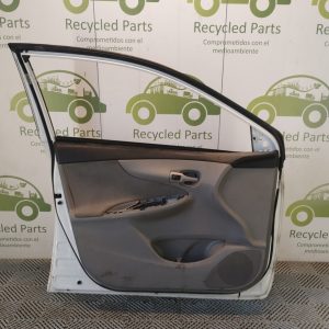 Puerta Delantera Izquierda Toyota Corolla G10 (05784936)
