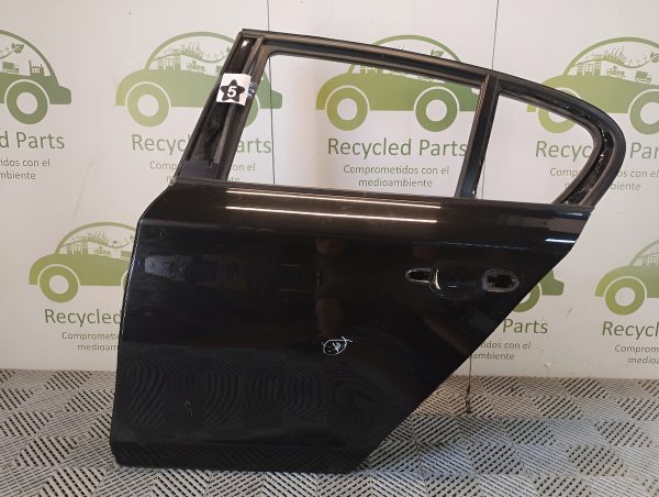 Puerta Trasera Izquierda Bmw 116 (05368574)