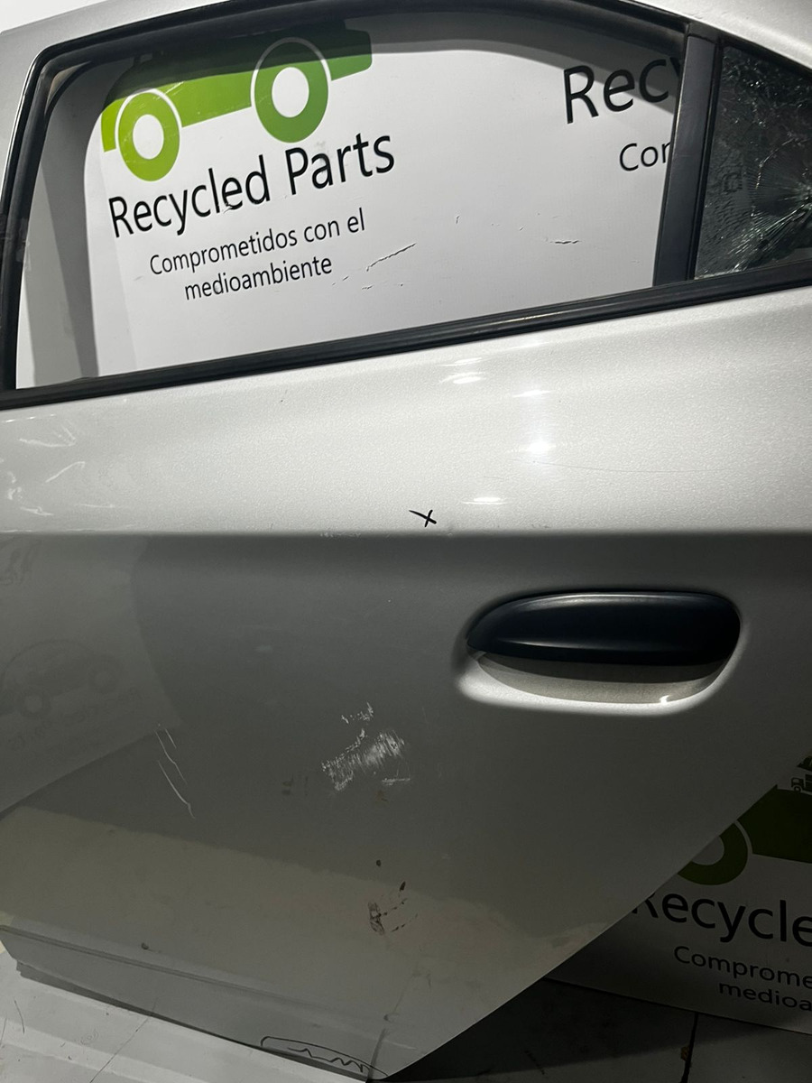 Puerta Trasera Izquierda Chevrolet Onix (05768145) Lp