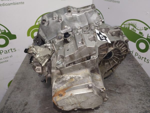 Caja De Velocidades Peugeot 208 1.6 16v Thp (04488396)