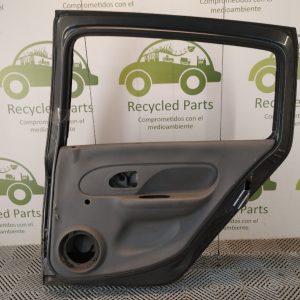 Puerta Trasera Derecha Renault Clio 2 (04793663)