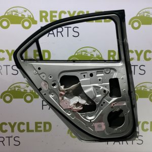 Puerta Trasera Izquierda Chevrolet Onix (05768145) Lp