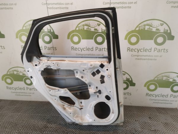 Puerta Trasera Izquierda Ford Focus 3 (05447950)