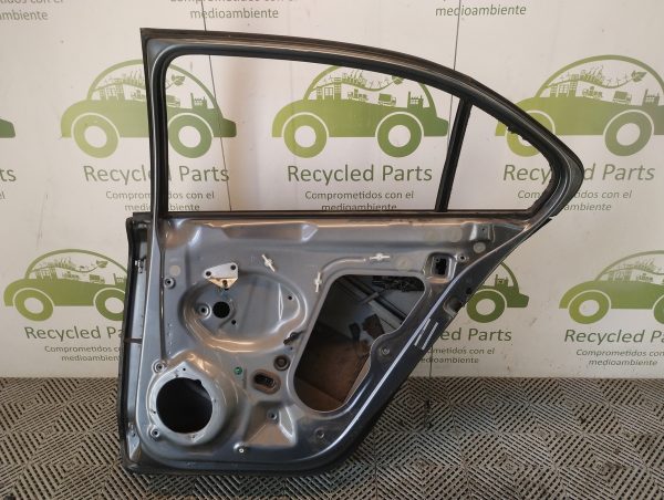 Puerta Trasera Derecha Vw Vento Li (05039622)
