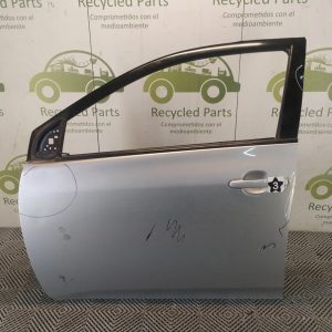 Puerta Delantera Izquierda Toyota Corolla G10 (06398571)