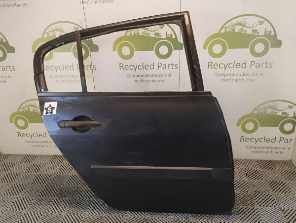 Puerta Trasera Derecha Renault Megane F2 4p (06051225)