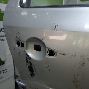Puerta Trasera Derecha Renault Fluence (04701679) Lp