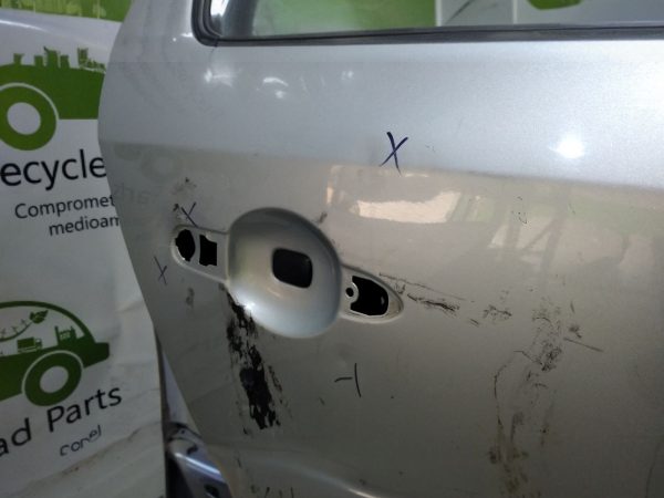 Puerta Trasera Derecha Renault Fluence (04701679) Lp