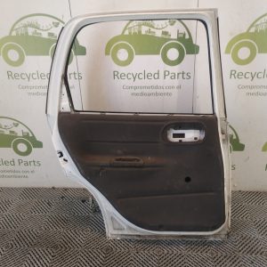 Puerta Trasera Izquierda Chevrolet Corsa (06818301)