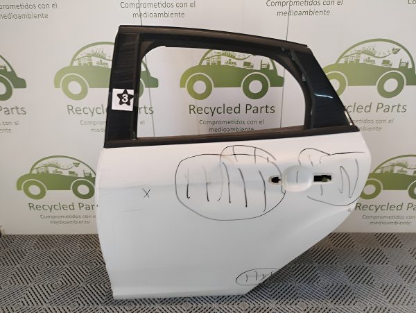 Puerta Trasera Izquierda Ford Focus F3 (04423098)