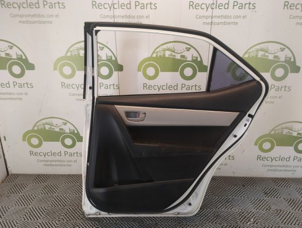 Puerta Trasera Derecha Toyota Corolla G11 (05854284)