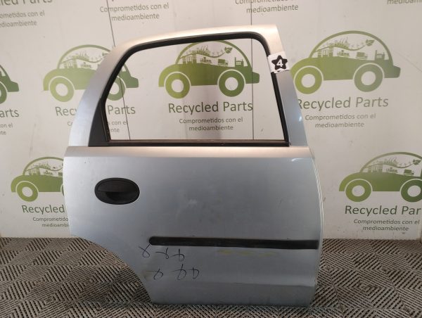 Puerta Trasera Derecha Chevrolet Corsa 2 (05972248)