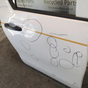 Puerta Trasera Derecha Toyota Hilux Ln (05954462)